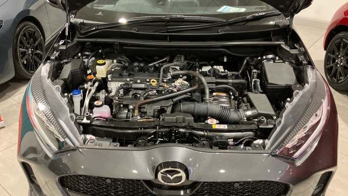 Mazda 2 Hybrid 1.5i Hybrid Homura 5dr CVT Hybrid Hatchback - Image 8